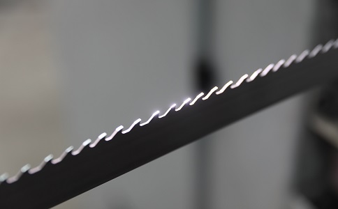 三沙双金属带锯条产生切削噪音的原因具体有哪些？